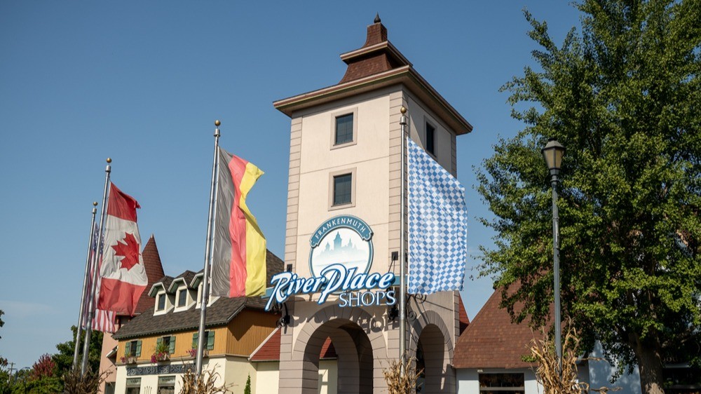 Main entrance at Frankenmuth River Place Shops